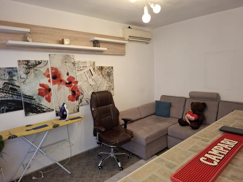 Timpuri Noi, strada Viorele nr. 28,